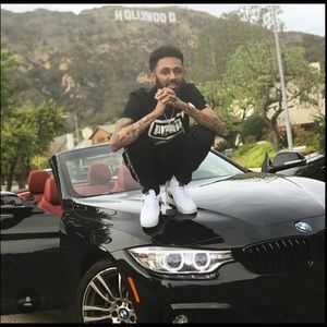 Meet your Posher, Dominic